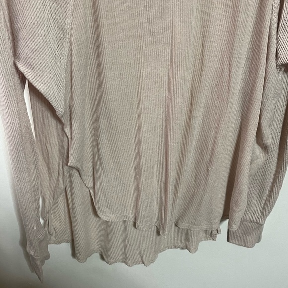 Out From UnderBy Urban Outfitters Tan Waffle Print Top Sz Small - Picture 4 of 7